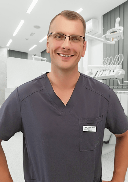 doktor implantolog, wstawienie implantu Białystok